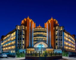 Arnor De Luxe Hotel & Spa