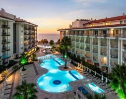 Ramada Hotel & Suites by Wyndham Kusadasi
