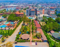 Clover Magic Park Beach Hotel