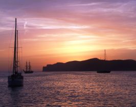 Екскурзия в ИСПАНИЯ - Палма де Майорка - 4 нощувки в хотел 4*! Самолетна програма на български език с полет на Ryanair!