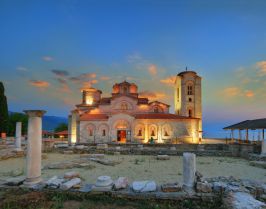 Нова година в Охрид - хотел Unique Resort and SPA **** - 3 нощувки, 3 закуски и 3 вечери, вкл. празнична новогодишна вечеря с богато меню и музика на живо! - екскурзия с автобус