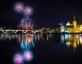 Екскурзия в ЧЕХИЯ - Нова година в Прага - 5 нощувки, със самолет и водач на български език!
