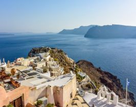 МАЙСКИ ПРАЗНИЦИ НА ОСТРОВ САНТОРИНИ - 3 нощувки - чартърна програма!