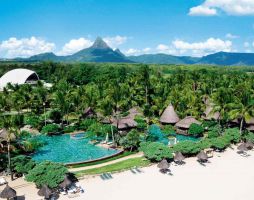 La Pirogue a Sun Resort