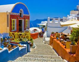 Септемврийски празници на о. Санторини със самолет от София – 3 нощувки