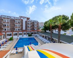 CLUB MUNAMAR BEACH RESORT
