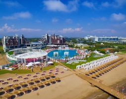 SELECTUM LUXURY RESORT