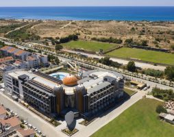 ARNOR DE LUXE HOTEL & SPA