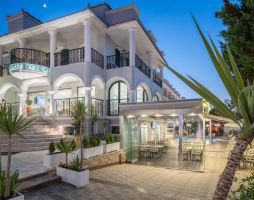 DENISE BEACH HOTEL