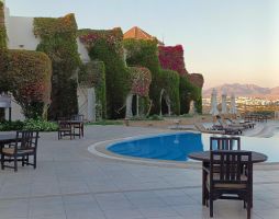 EDEN ROCK NAAMA BAY