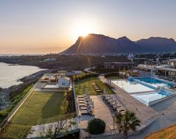 AULUS CHANIA CURIO COLLECTION BY HILTON
