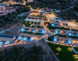 DEOS LUXURY SUITES - Adults Only