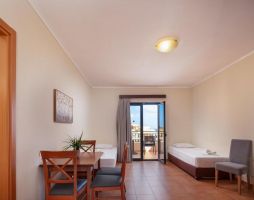 DIA APARTMENTS - ADULTS ONLY