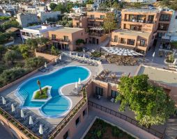 HOTEL PYRIA