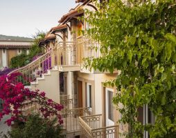 Moonshine hotels & suites