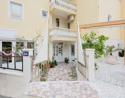 BUDVA INN