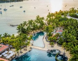 MAURICIA BEACHCOMBER RESORT & SPA