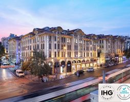 CROWNE PLAZA OLD CITY