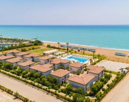 CRYSTAL BOUTIQUE BEACH RESORT (Adults Only)