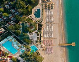 Pirates Beach Club