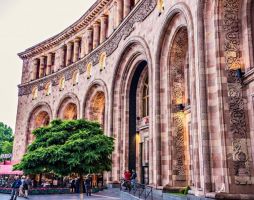 Настаняване по програмата