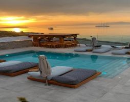 Apiro Mykonos