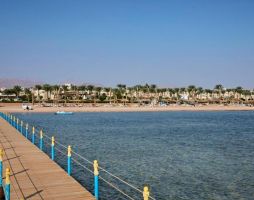 Coral Sea Water World Resort