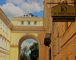 Deluxe Hotel